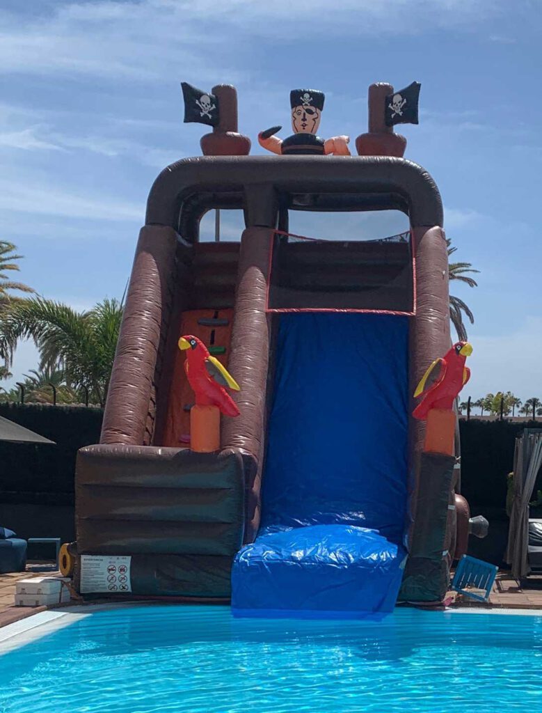 Alquiler de Castillo-Hinchable-Madrid-Pasarela Pirata Acu&aacute;tico para piscinas