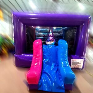 Castillo hinchable Lilo y Stitch en alquiler en Madrid (castillo hinchable mediano)